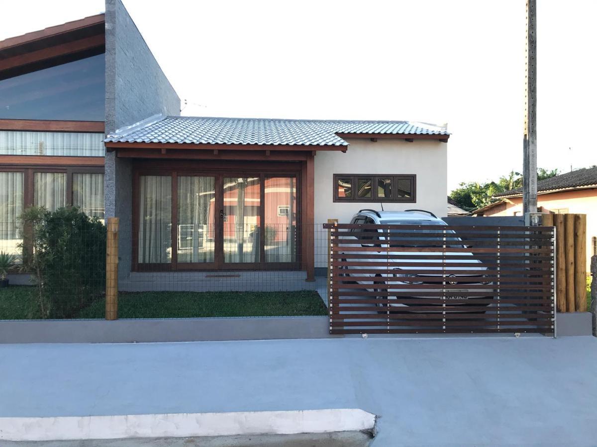 Canyons Guest House Praia Grande  Exteriör bild